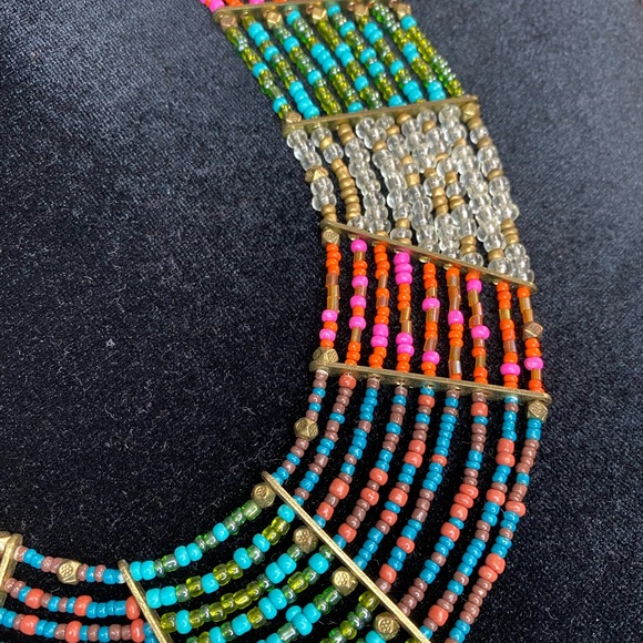 Boutique find, threaded beaded statement necklace/collar - Picture 5 of 5